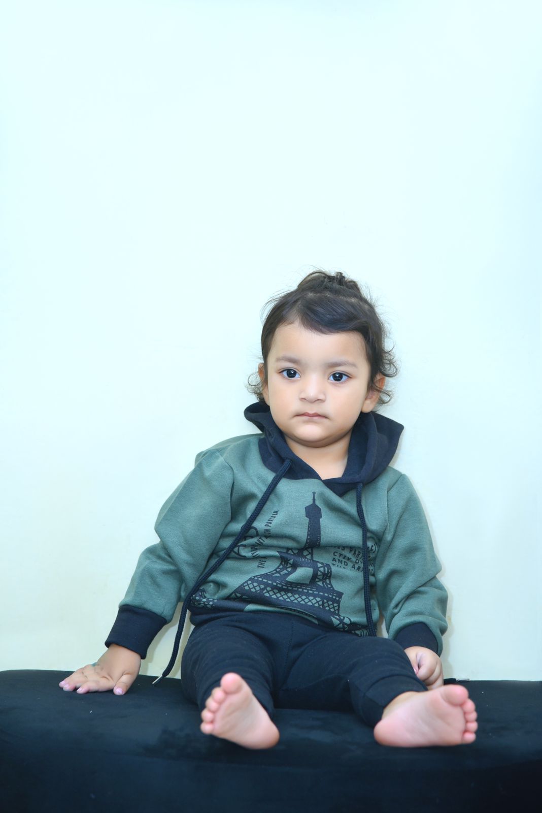 Fleece Fabric Green Paris Printed Hoodie Suit ( Each )