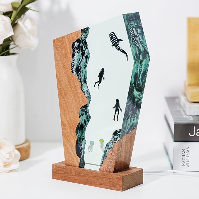 Whale Shark Ocean Resin Lamp, Handmade Resin Night Light with USB Port, Multi-Color LED Light, Ideal Home Bedroom Decor, Whale Shark Gifts for Birthday Holiday, Unique Scuba Diving Gifts (6"x4")