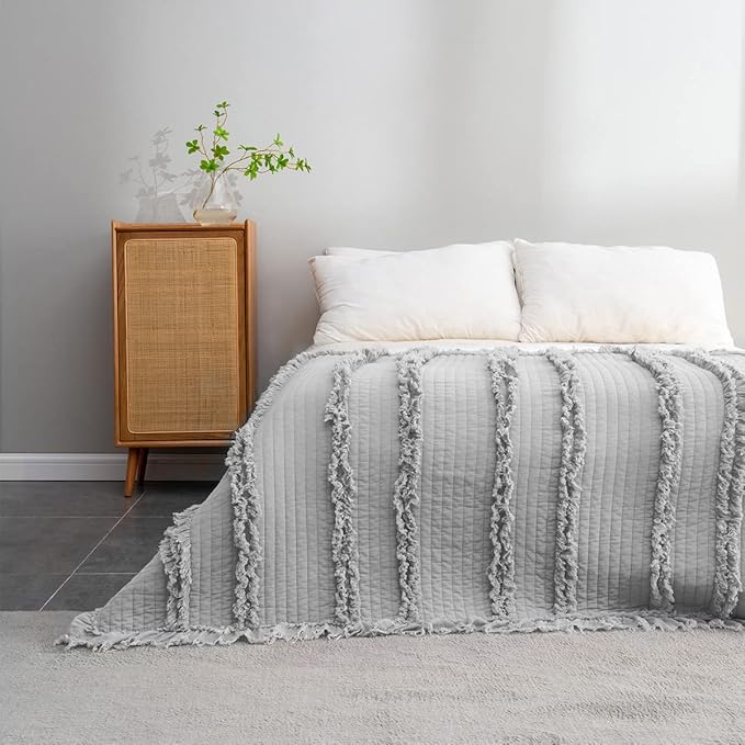 Ultra Soft Pre-Washed Quilted Boho Grey King Size Blankets for Bed, Ruffle Fringed Decorative Throw, Stone Washed Chic Rustic Blanket for Sofa Couch Bed, 104"*90"