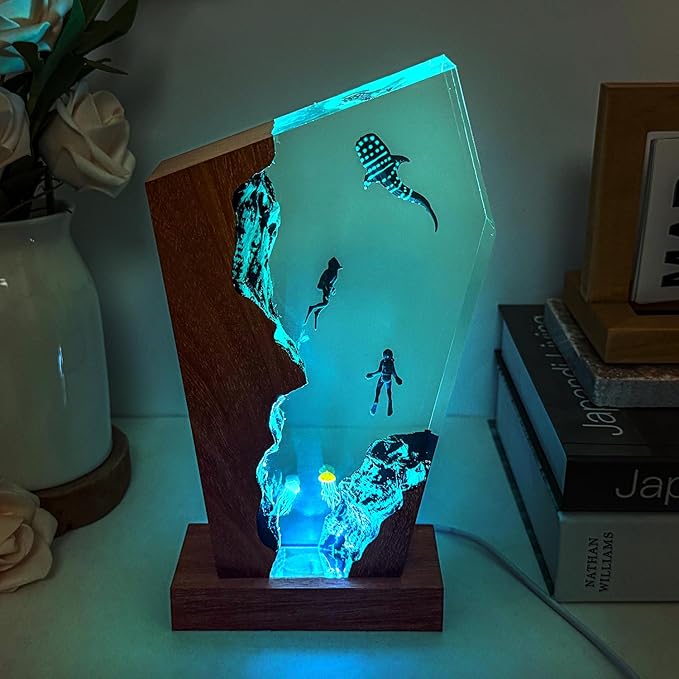 Whale Shark Ocean Resin Lamp, Handmade Resin Night Light with USB Port, Multi-Color LED Light, Ideal Home Bedroom Decor, Whale Shark Gifts for Birthday Holiday, Unique Scuba Diving Gifts (8"x5")
