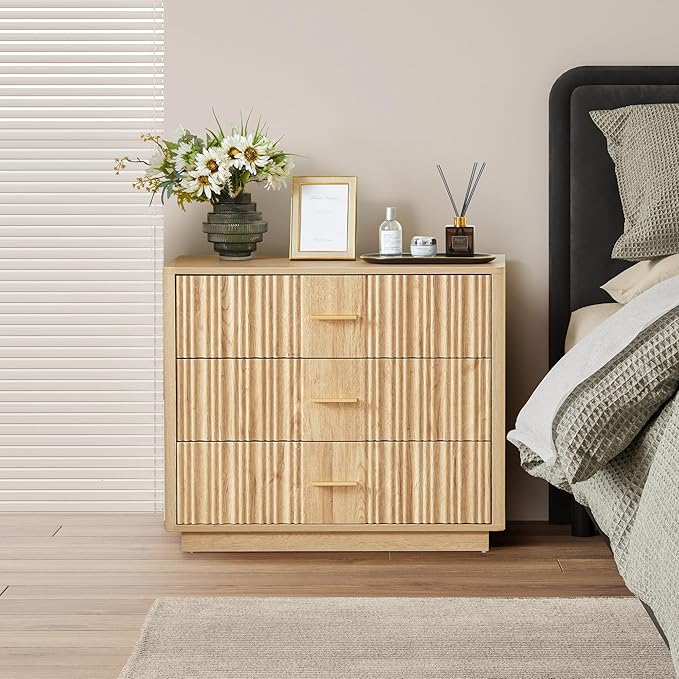 Fluted Dresser for Bedroom with 3 Drawers, 31.5" Wide Modern Chest of Drawers with Metal Handle, Large Storage Dresser, Wood Closet Clothes Storage Organizer for Nursery Living Room, Hallway,Natural