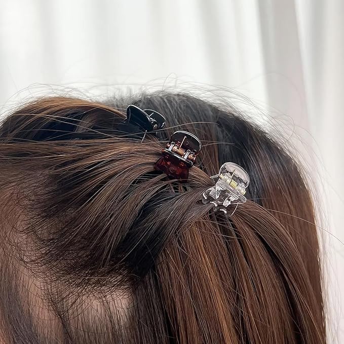 200PCS Tiny Hair Clips for Girl,Mini Claw Clips for Women, 1cm Black Plastic Mini Claw Clips for Babies, Hair Accessories for Women,Non Slip Pins Hair Clamps,Designed for Thin Or Thick Hair,Good Gift